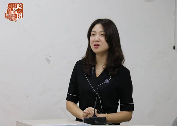 广播电视编导的刘歆老师为新同学们解说专业_副本.jpg