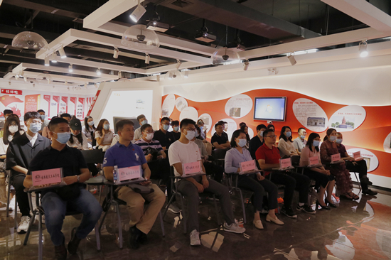 https://www.gltu.edu.cn/Upload/main/ContentManage/Article/image/2021/06/07/4add29a173834588a78b16c63d5ae051.jpg