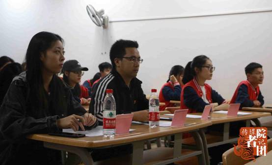传媒学院党总支副书记王德彬老师(左二)出席活动1_副本
